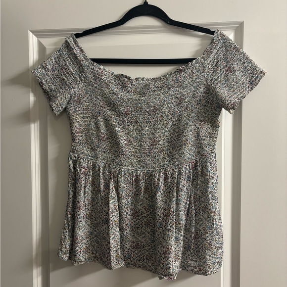 Wide neck or off the shoulders top - Picture 1 of 3